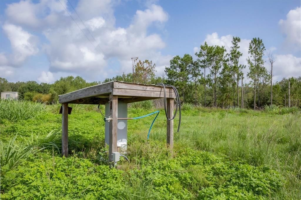 На продажу: $499,900 (9.99 acres)