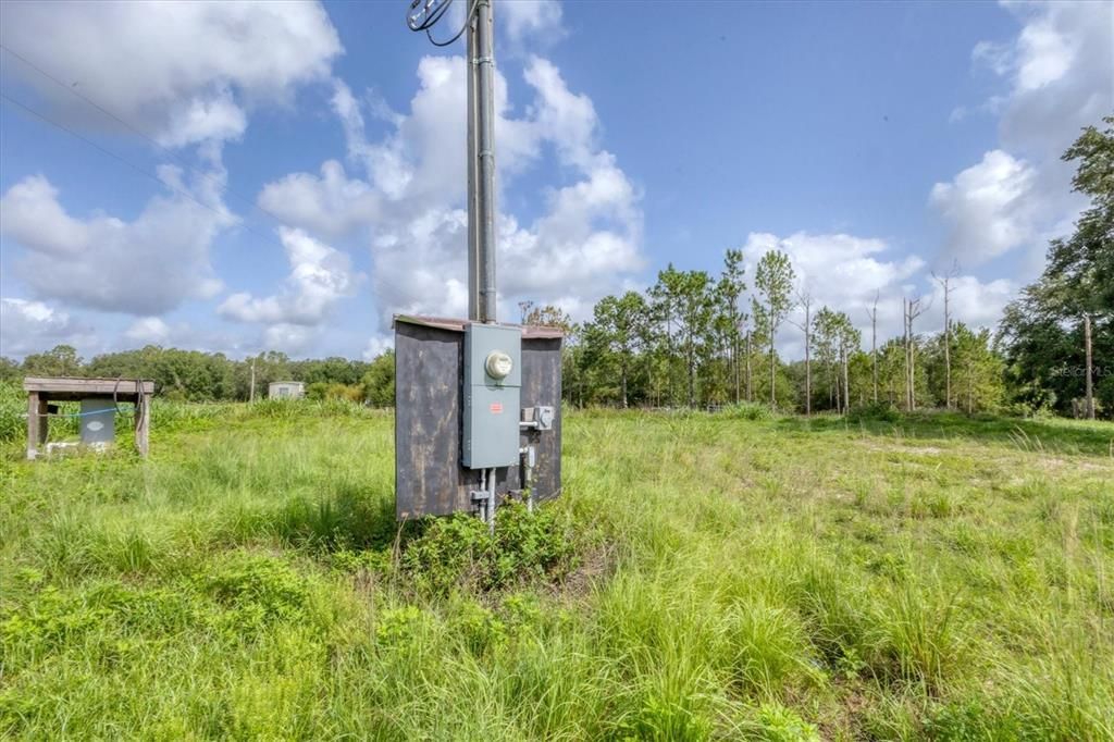 На продажу: $499,900 (9.99 acres)