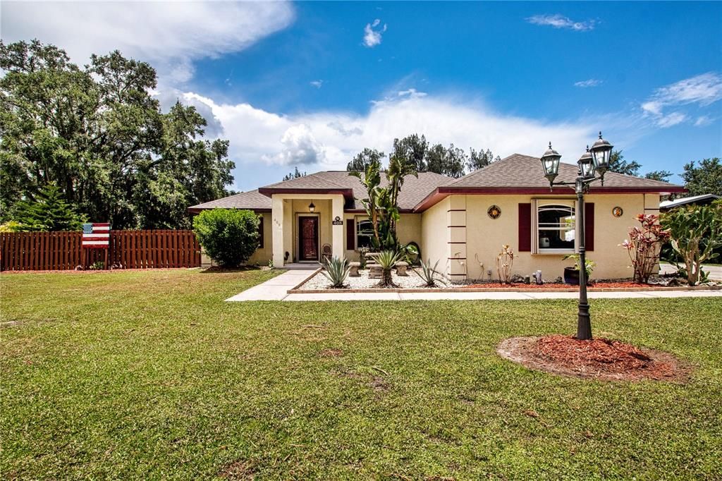 合同活跃: $499,500 (3 贝兹, 2 浴室, 1704 平方英尺)