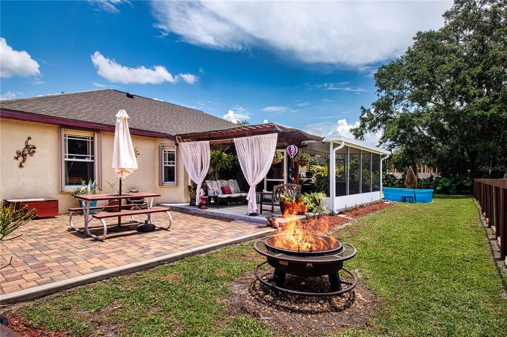 合同活跃: $499,500 (3 贝兹, 2 浴室, 1704 平方英尺)