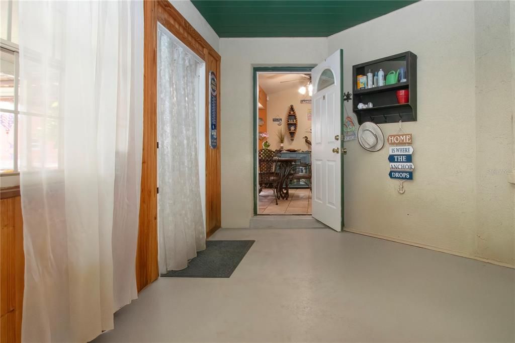 合同活跃: $499,500 (3 贝兹, 2 浴室, 1704 平方英尺)