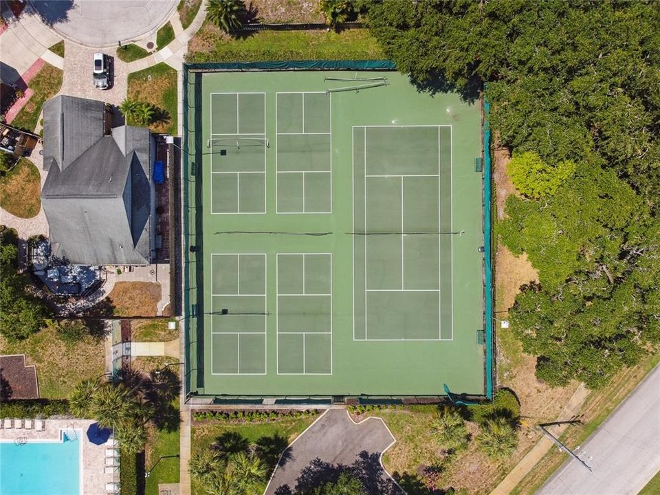 For Sale: $819,000 (5 beds, 3 baths, 2610 Square Feet)