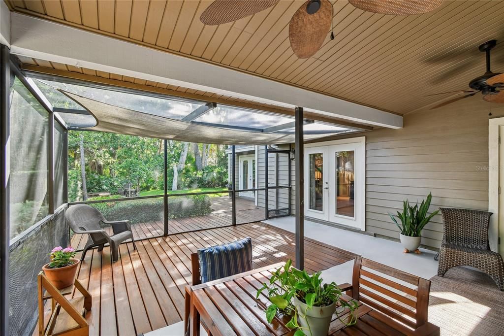 For Sale: $819,000 (5 beds, 3 baths, 2610 Square Feet)