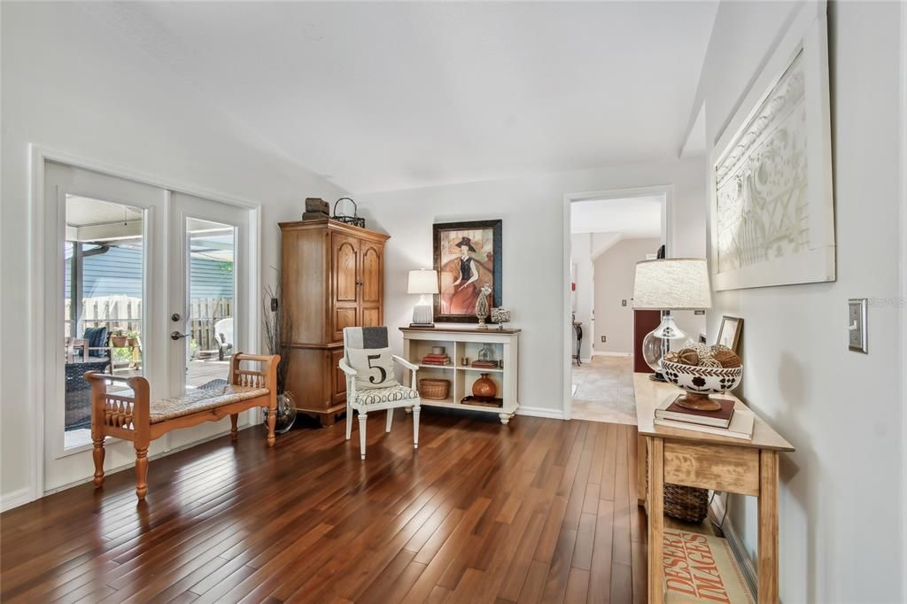 For Sale: $819,000 (5 beds, 3 baths, 2610 Square Feet)