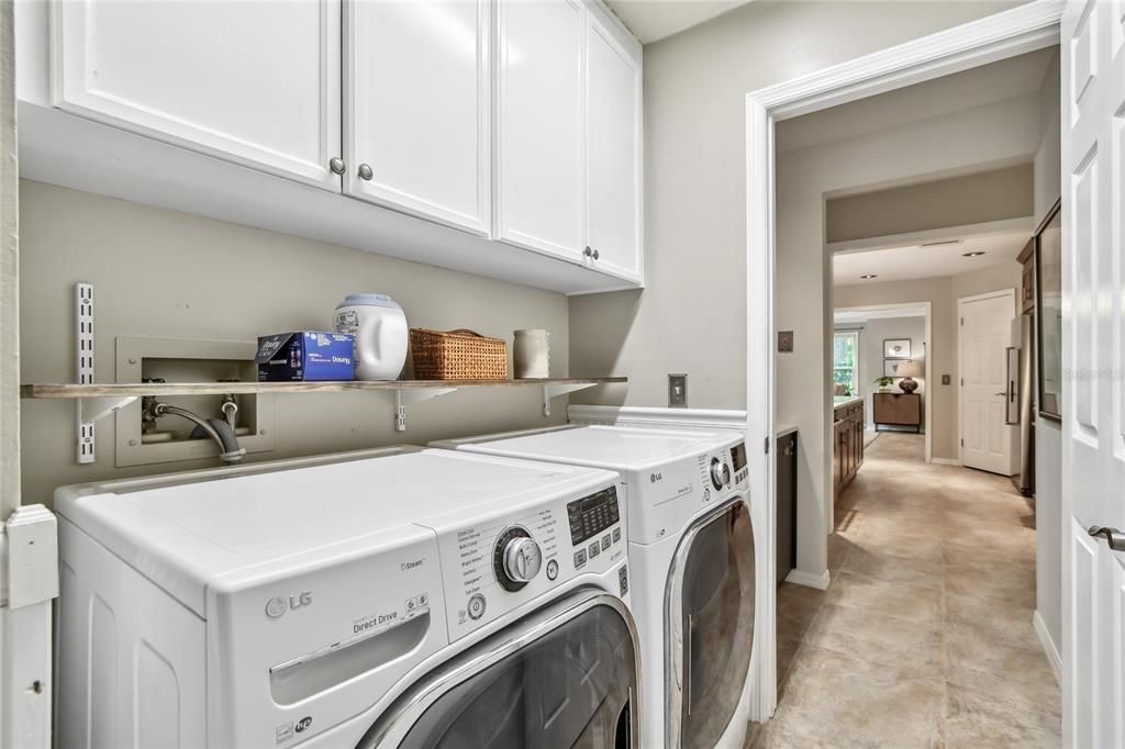 For Sale: $819,000 (5 beds, 3 baths, 2610 Square Feet)