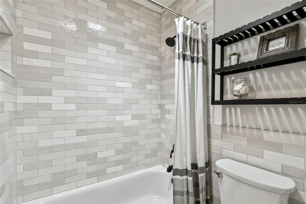 For Sale: $819,000 (5 beds, 3 baths, 2610 Square Feet)