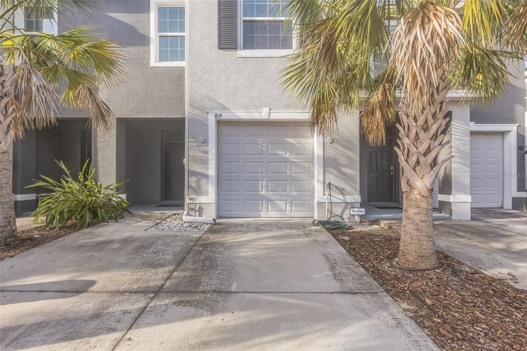 For Sale: $289,000 (3 beds, 2 baths, 1707 Square Feet)