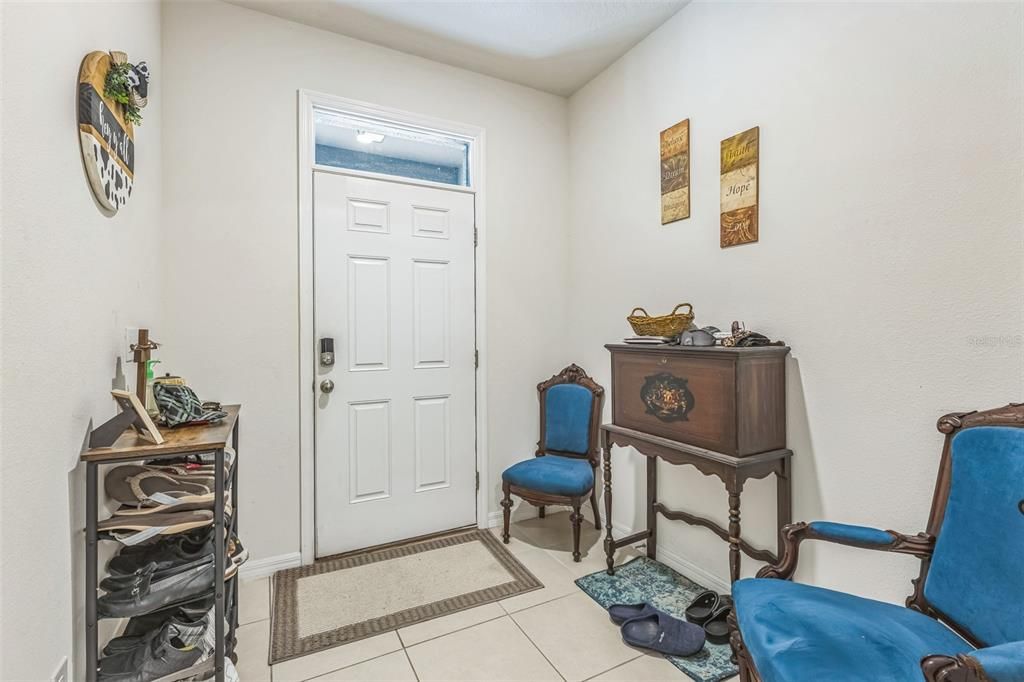 For Sale: $289,000 (3 beds, 2 baths, 1707 Square Feet)