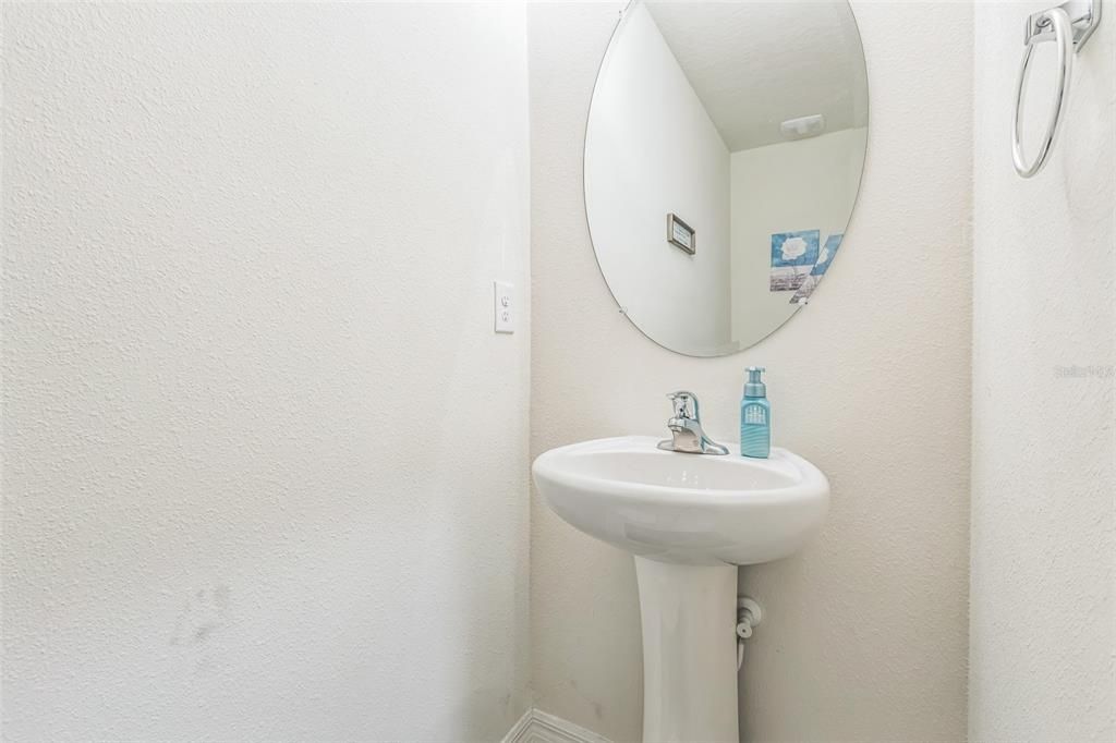 For Sale: $289,000 (3 beds, 2 baths, 1707 Square Feet)