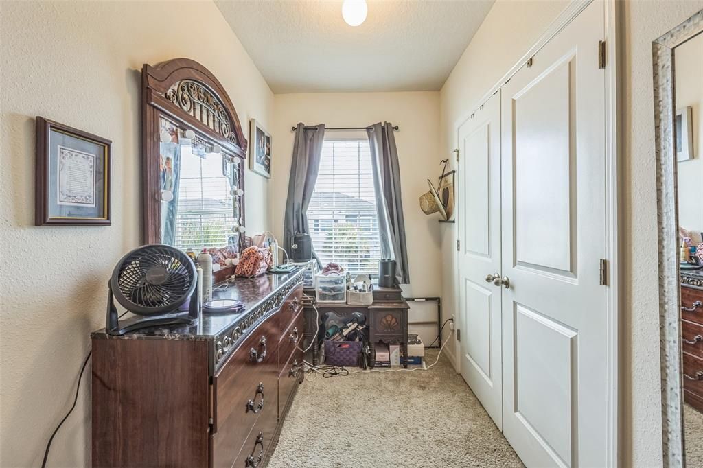 For Sale: $289,000 (3 beds, 2 baths, 1707 Square Feet)