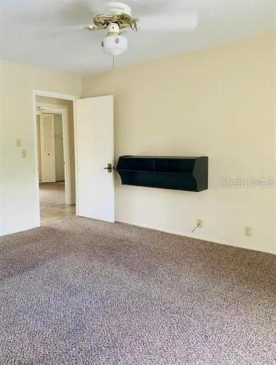 Activo con contrato: $1,600 (3 camas, 2 baños, 1187 Pies cuadrados)