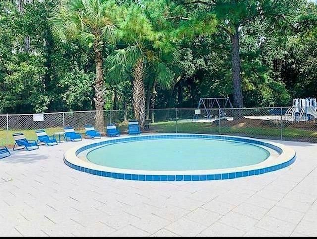 Activo con contrato: $1,600 (3 camas, 2 baños, 1187 Pies cuadrados)