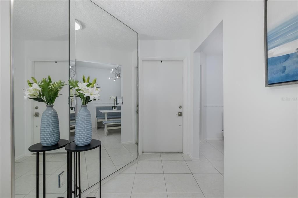 For Sale: $415,000 (2 beds, 2 baths, 1197 Square Feet)