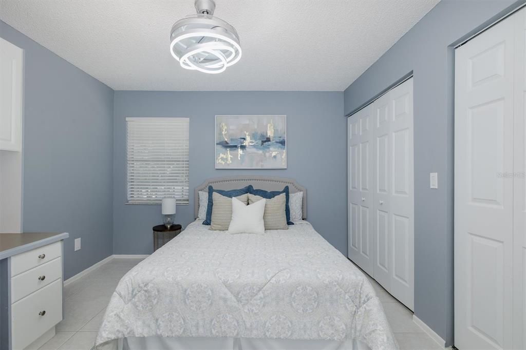 For Sale: $415,000 (2 beds, 2 baths, 1197 Square Feet)