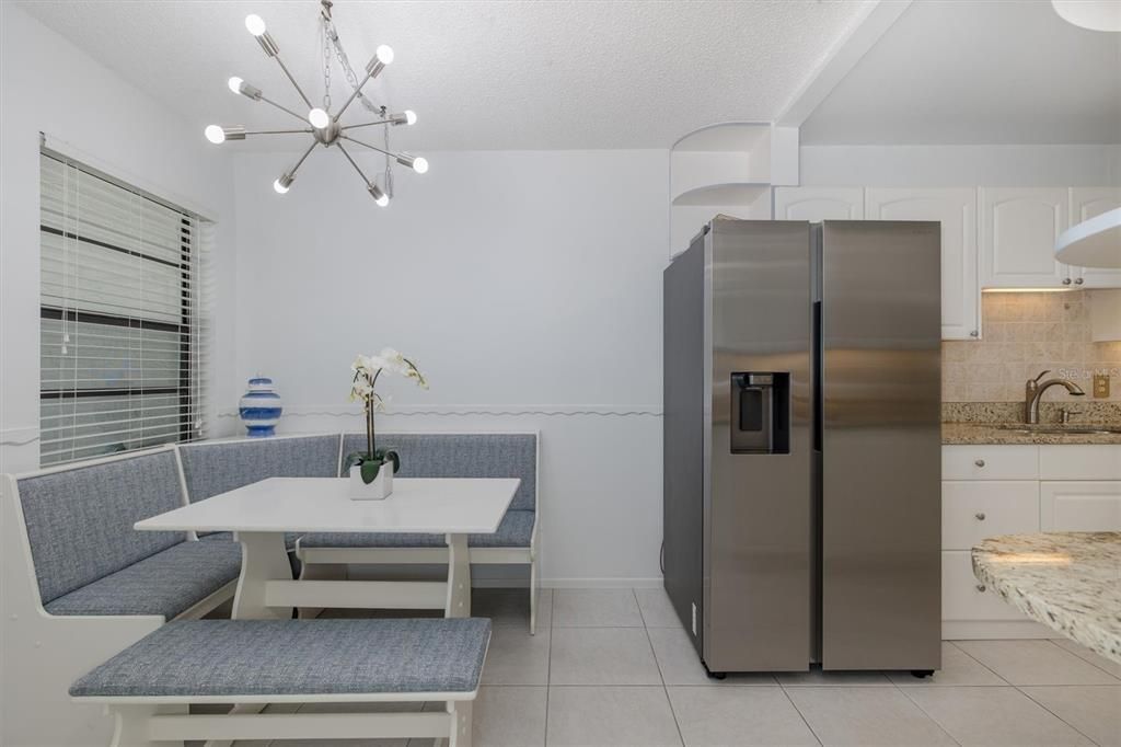 For Sale: $415,000 (2 beds, 2 baths, 1197 Square Feet)