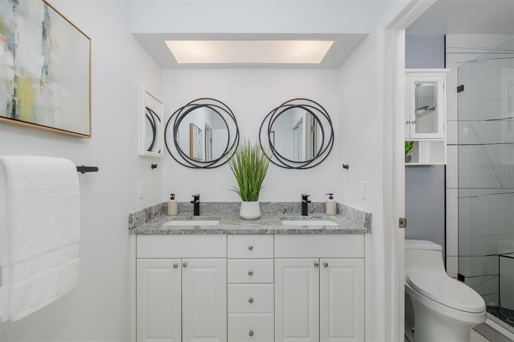 For Sale: $415,000 (2 beds, 2 baths, 1197 Square Feet)