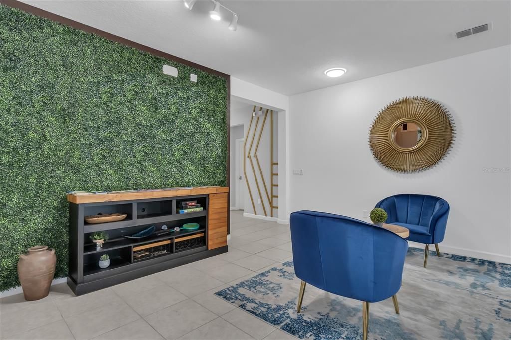 合同活跃: $1,550,000 (15 贝兹, 15 浴室, 6557 平方英尺)