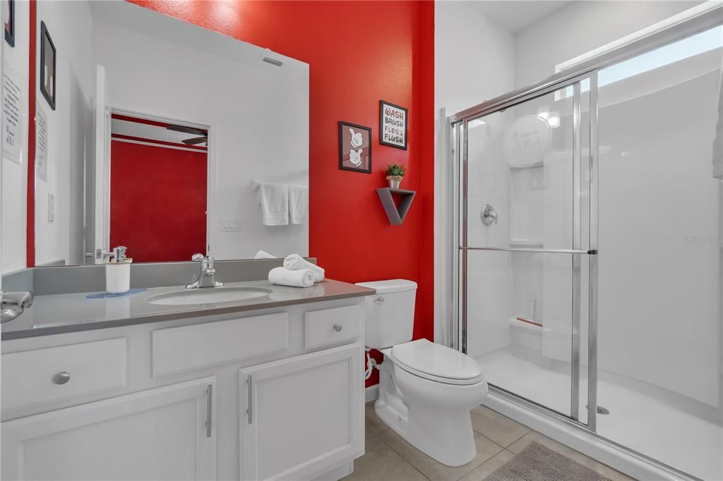 合同活跃: $1,550,000 (15 贝兹, 15 浴室, 6557 平方英尺)