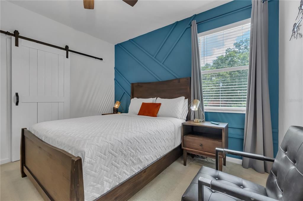 合同活跃: $1,550,000 (15 贝兹, 15 浴室, 6557 平方英尺)