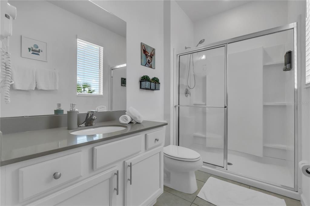 合同活跃: $1,550,000 (15 贝兹, 15 浴室, 6557 平方英尺)