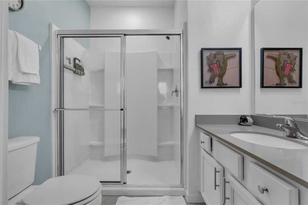 合同活跃: $1,550,000 (15 贝兹, 15 浴室, 6557 平方英尺)