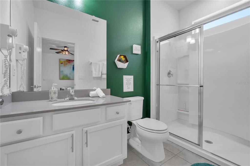 合同活跃: $1,550,000 (15 贝兹, 15 浴室, 6557 平方英尺)