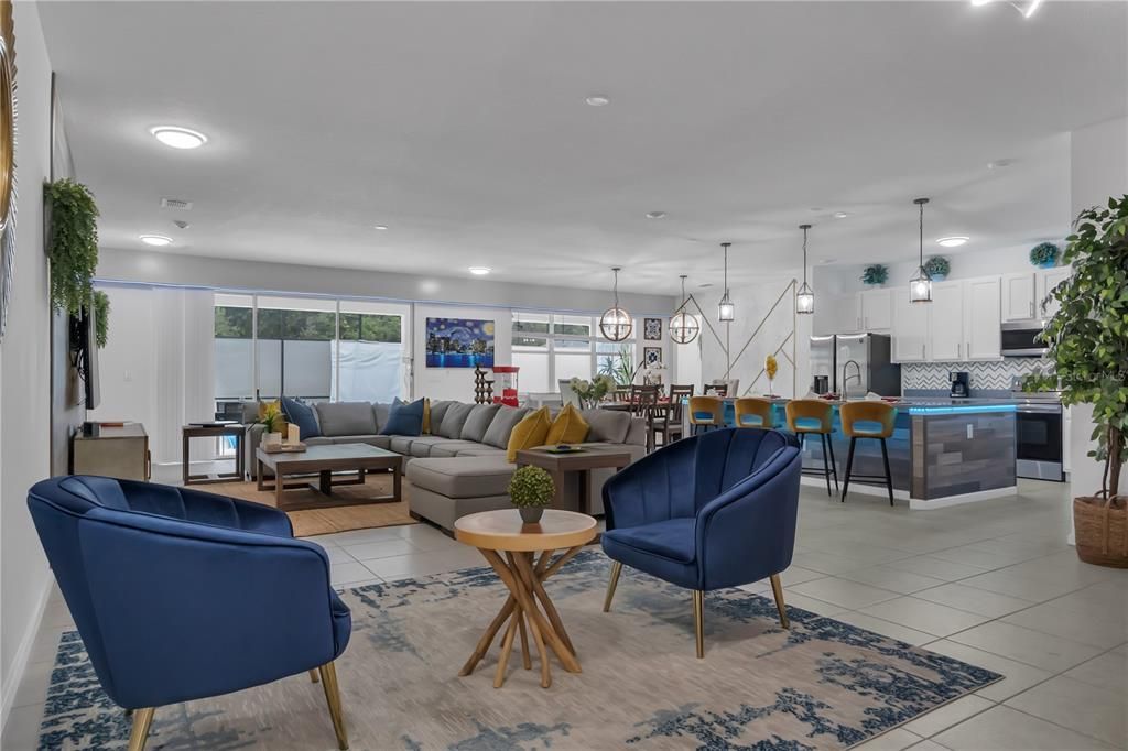 合同活跃: $1,550,000 (15 贝兹, 15 浴室, 6557 平方英尺)