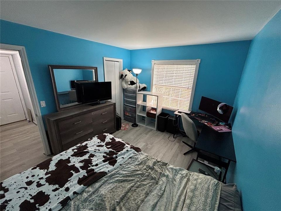 For Sale: $105,000 (2 beds, 2 baths, 885 Square Feet)