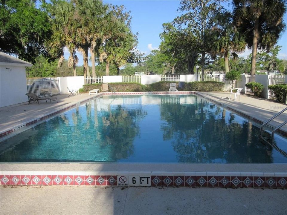 For Sale: $105,000 (2 beds, 2 baths, 885 Square Feet)