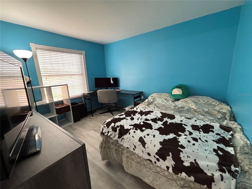 For Sale: $105,000 (2 beds, 2 baths, 885 Square Feet)