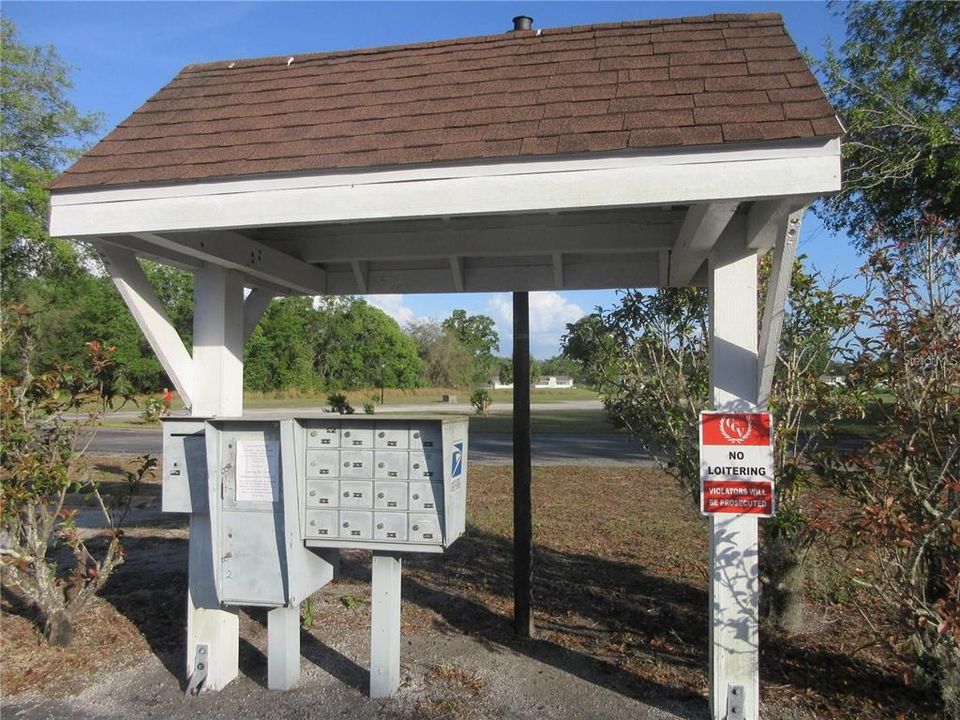 For Sale: $105,000 (2 beds, 2 baths, 885 Square Feet)