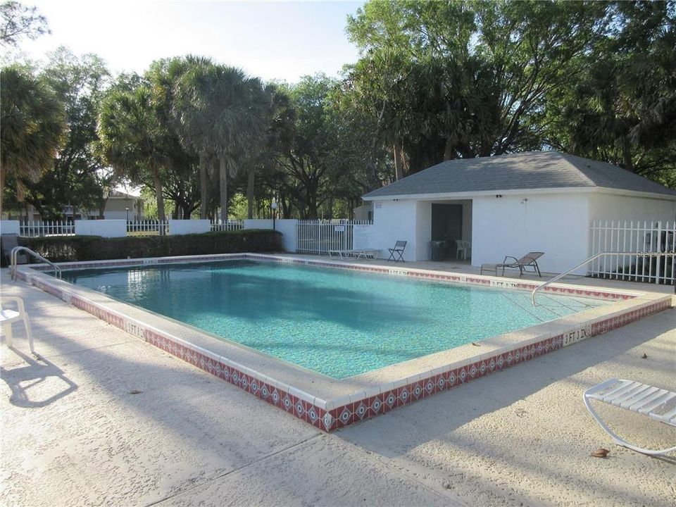 For Sale: $105,000 (2 beds, 2 baths, 885 Square Feet)