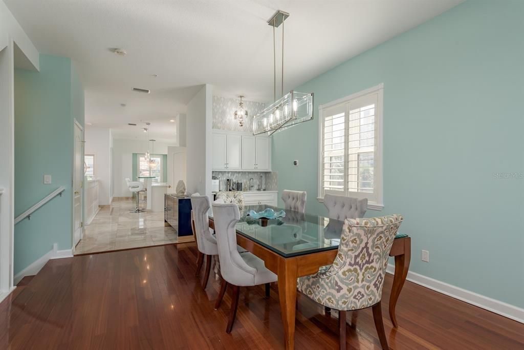 En Venta: $1,699,900 (3 camas, 2 baños, 3340 Pies cuadrados)