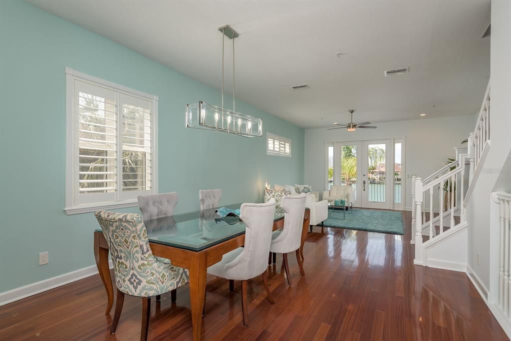 En Venta: $1,699,900 (3 camas, 2 baños, 3340 Pies cuadrados)