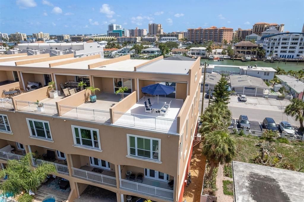 En Venta: $1,699,900 (3 camas, 2 baños, 3340 Pies cuadrados)