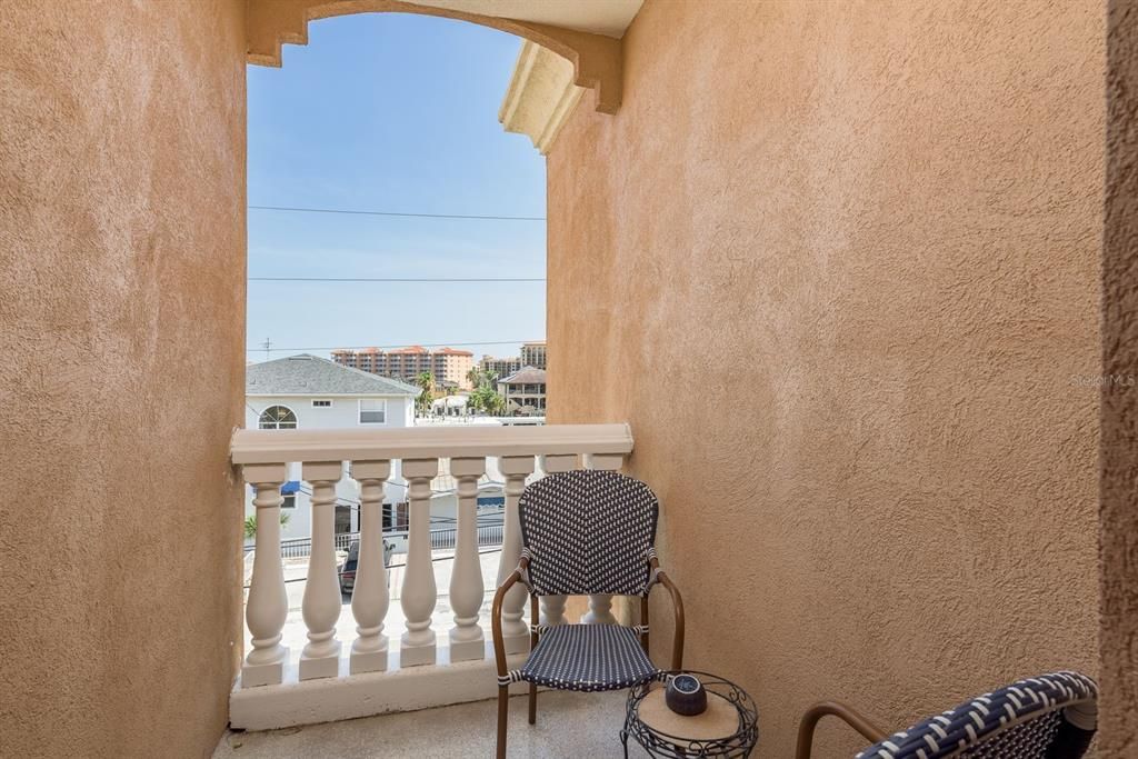 En Venta: $1,699,900 (3 camas, 2 baños, 3340 Pies cuadrados)