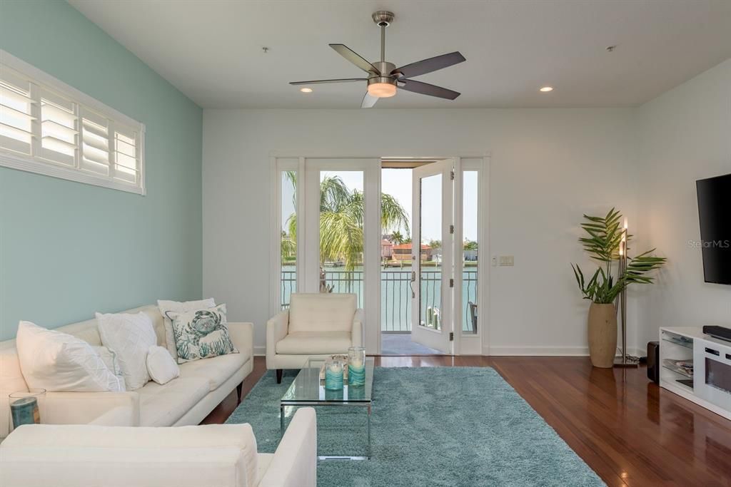 En Venta: $1,699,900 (3 camas, 2 baños, 3340 Pies cuadrados)