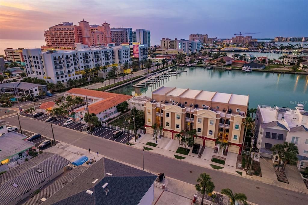 En Venta: $1,699,900 (3 camas, 2 baños, 3340 Pies cuadrados)