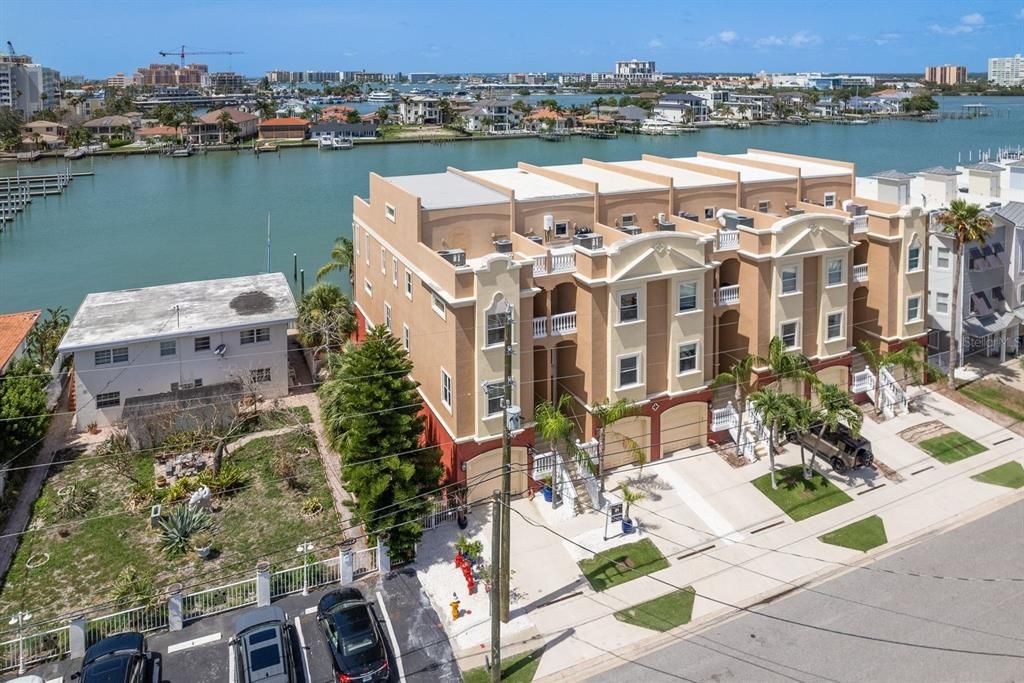 En Venta: $1,699,900 (3 camas, 2 baños, 3340 Pies cuadrados)