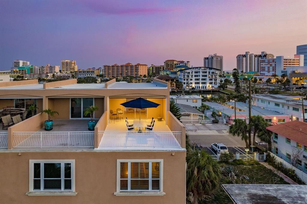 En Venta: $1,699,900 (3 camas, 2 baños, 3340 Pies cuadrados)