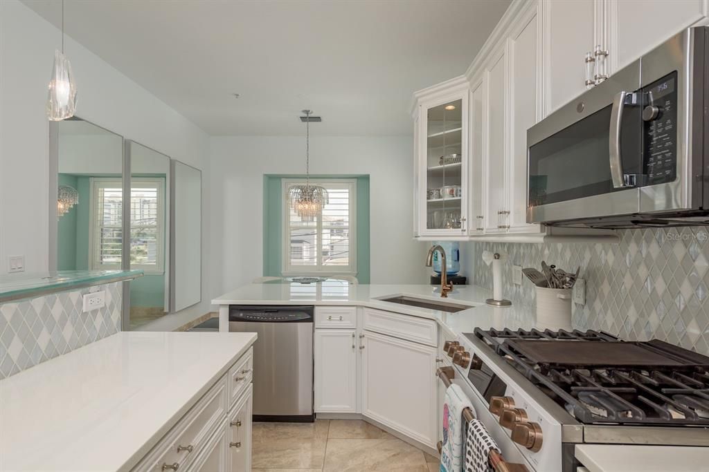 En Venta: $1,699,900 (3 camas, 2 baños, 3340 Pies cuadrados)