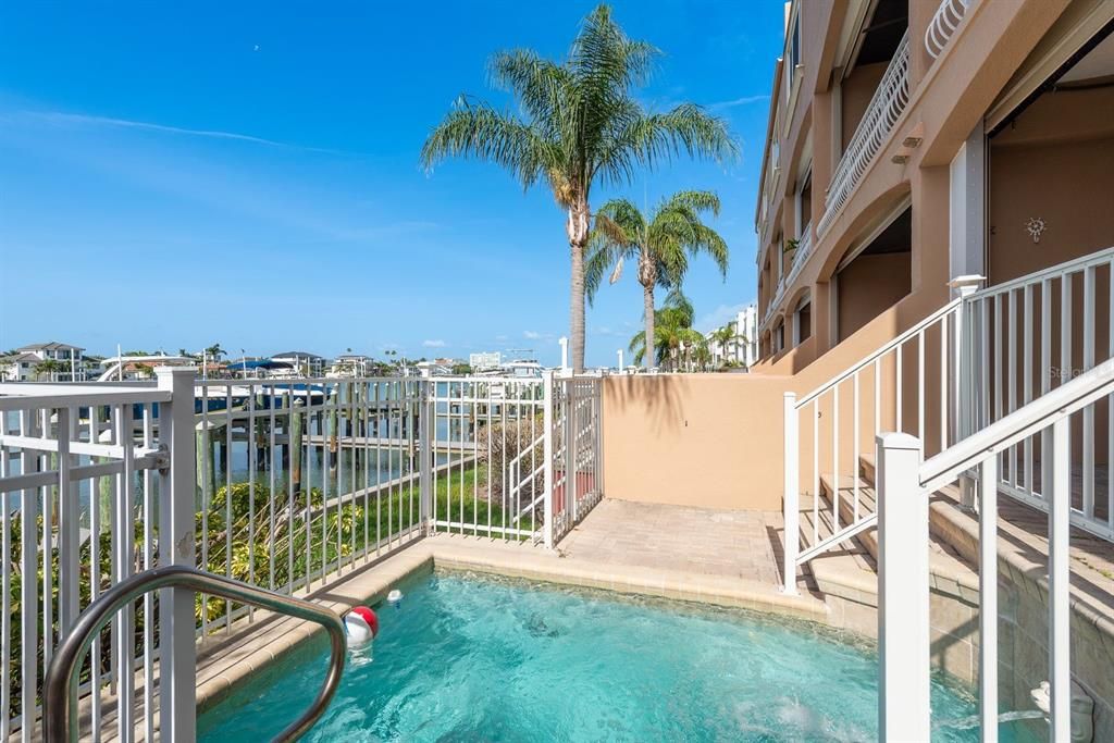 En Venta: $1,699,900 (3 camas, 2 baños, 3340 Pies cuadrados)