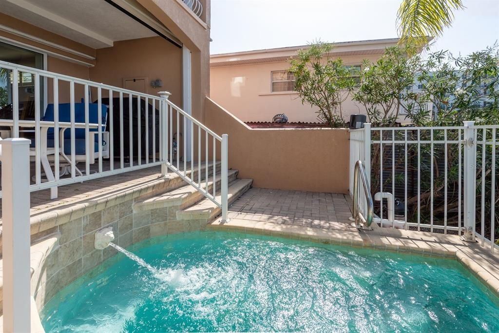 En Venta: $1,699,900 (3 camas, 2 baños, 3340 Pies cuadrados)