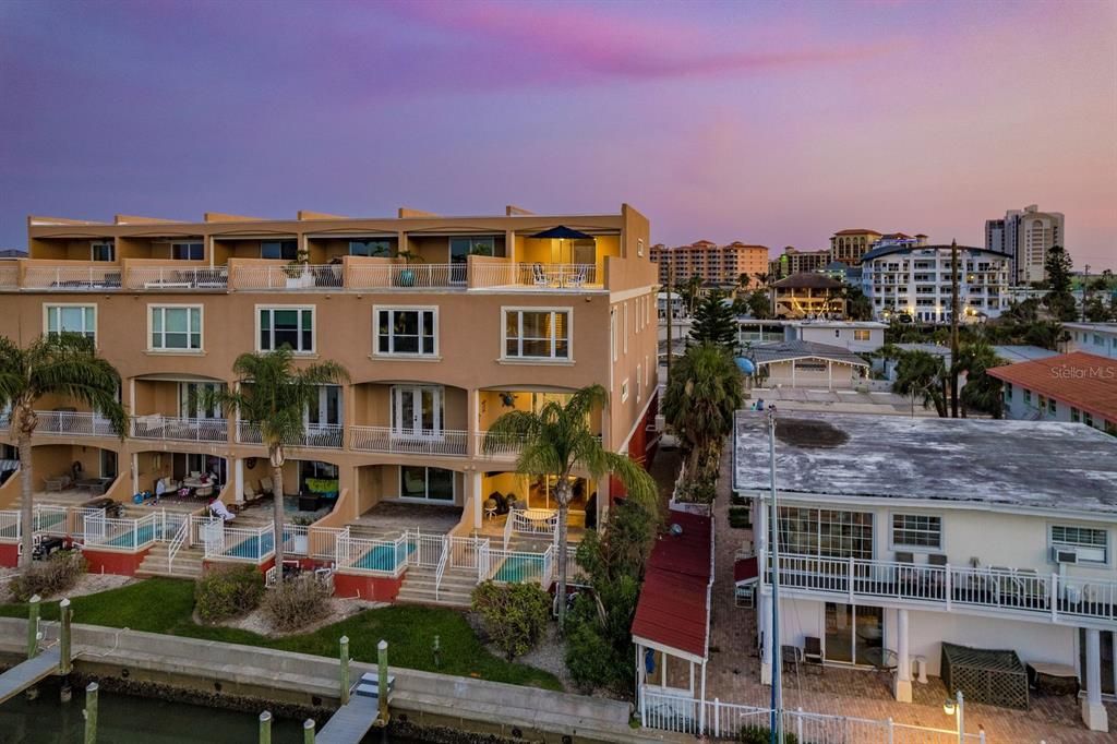 En Venta: $1,699,900 (3 camas, 2 baños, 3340 Pies cuadrados)