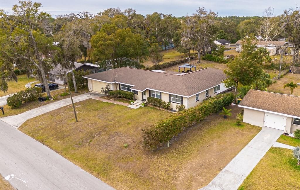 For Sale: $375,000 (7 beds, 5 baths, 3325 Square Feet)