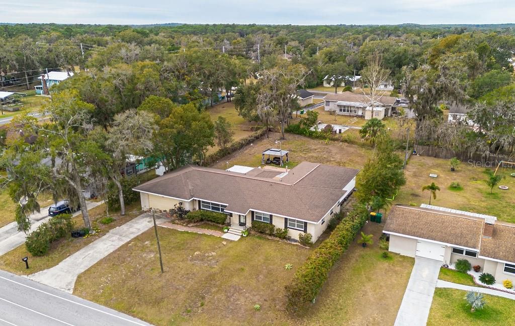 For Sale: $375,000 (7 beds, 5 baths, 3325 Square Feet)