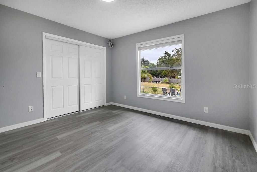 For Sale: $375,000 (7 beds, 5 baths, 3325 Square Feet)