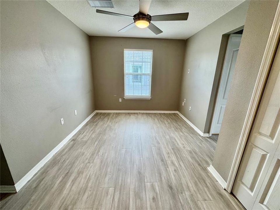 Active With Contract: $224,500 (3 beds, 3 baths, 1572 Square Feet)