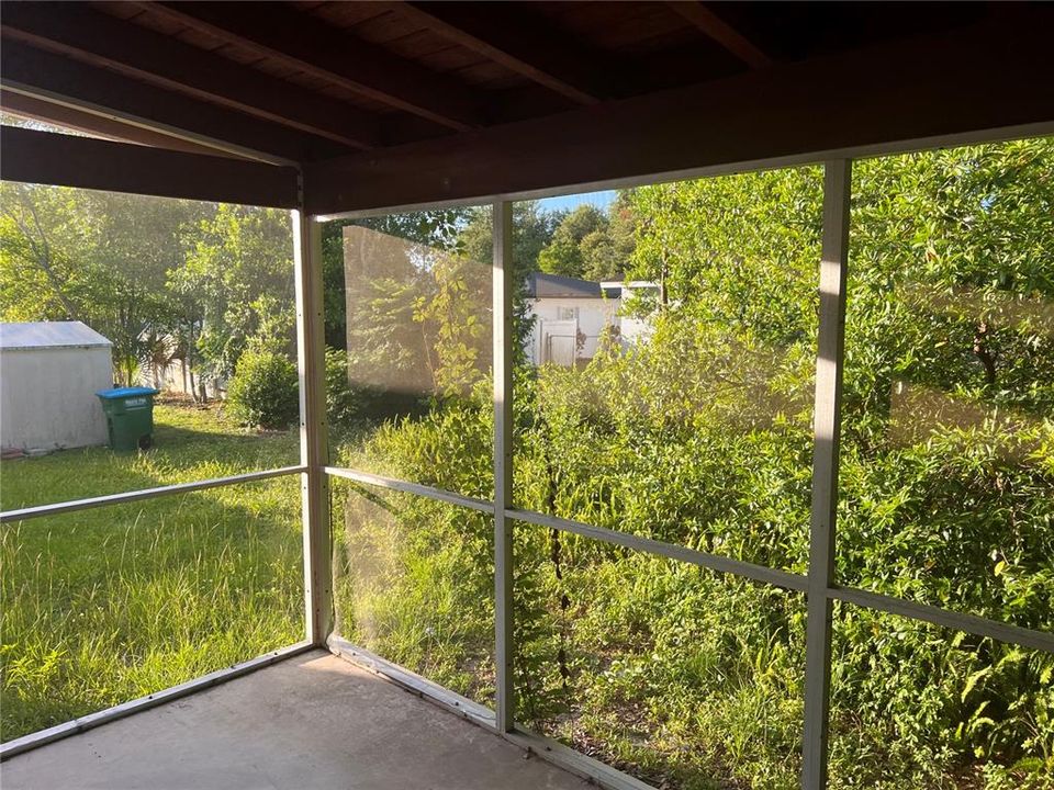 Activo con contrato: $165,000 (4 camas, 2 baños, 1501 Pies cuadrados)