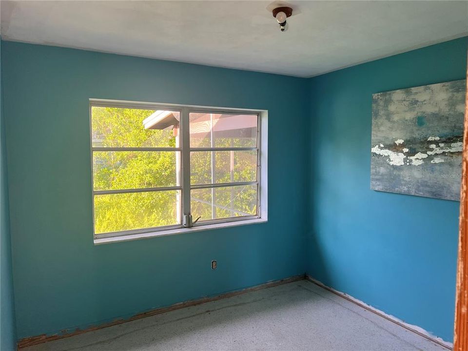 Activo con contrato: $165,000 (4 camas, 2 baños, 1501 Pies cuadrados)